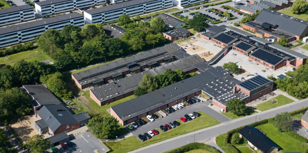 Luftfoto af Bakkegårdsskolen fra 2024